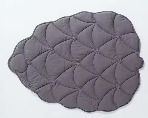 Leaf Shape Dog Blanket